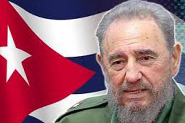 فیدل کاسترو آزادمرد زندگی کرد و آزاده مُرد